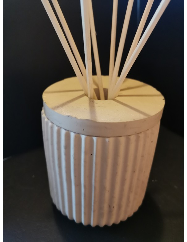 Pot Astrid, Recharge Parfum Boisé et Bâtons
